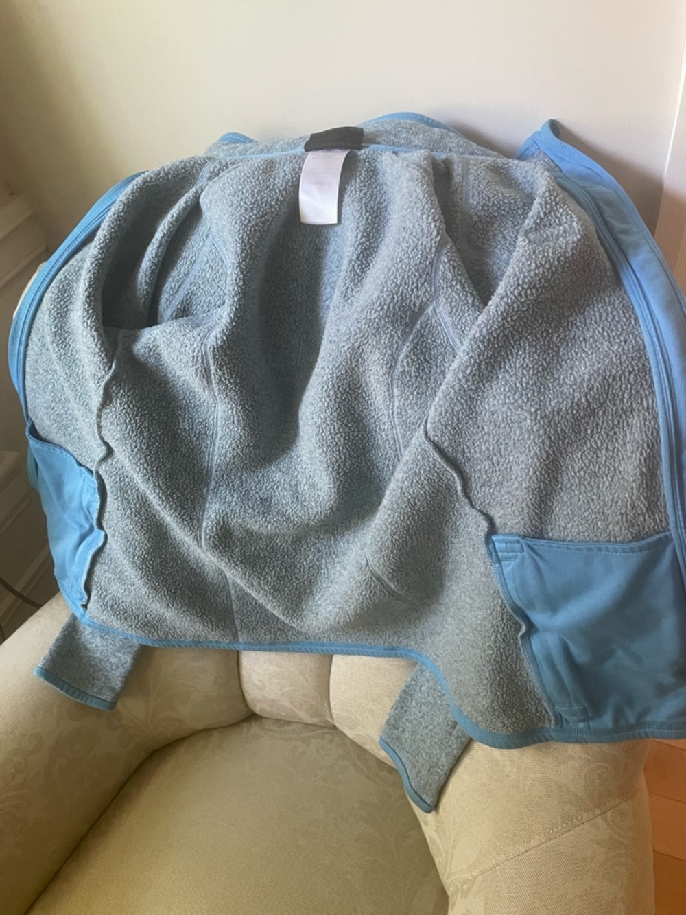 Jacket - Picture 15 of 15